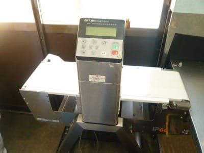 金属探知機